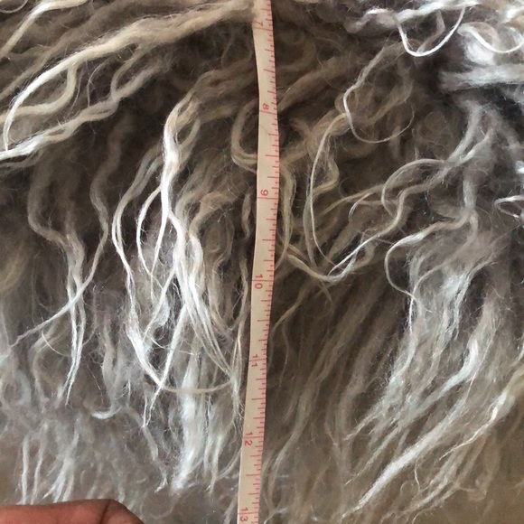 Tibetan lamb fur pillows - Picture 4 of 5